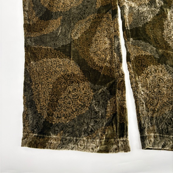 Chicos | Velvet & Silk paisley Button-Up Shirt and Pants Set | boho | size 1 - Picture 10 of 12